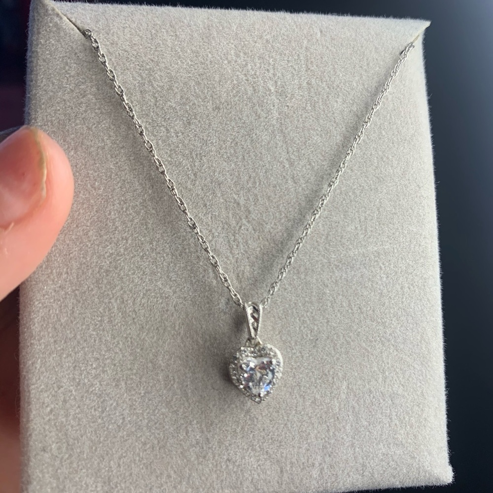 Tiny Heart White Gold Necklace